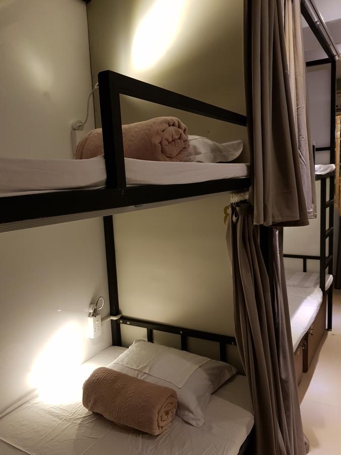 Capsule hotel Nha Chung