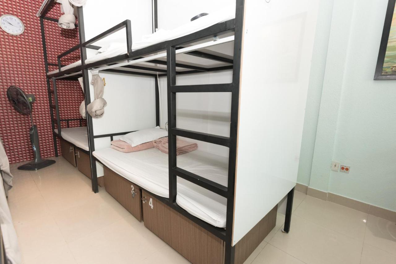 Capsule hotel Nha Chung